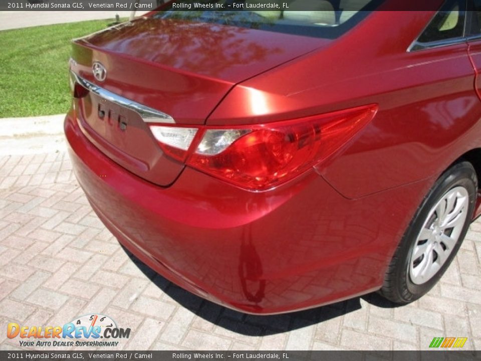 2011 Hyundai Sonata GLS Venetian Red / Camel Photo #17