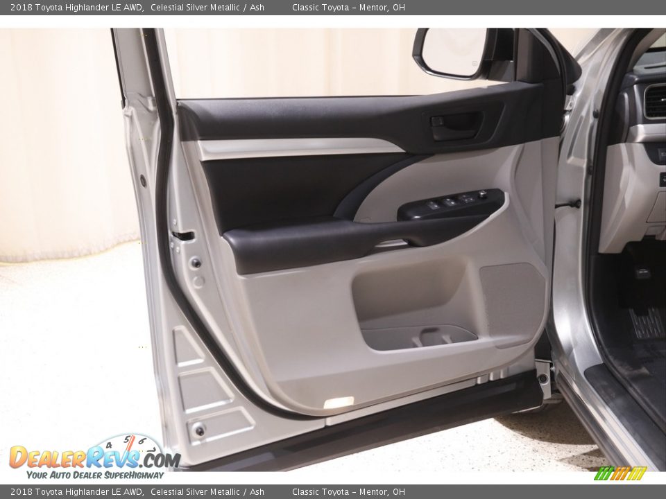 2018 Toyota Highlander LE AWD Celestial Silver Metallic / Ash Photo #4