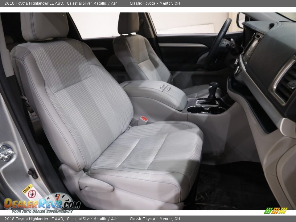 2018 Toyota Highlander LE AWD Celestial Silver Metallic / Ash Photo #14