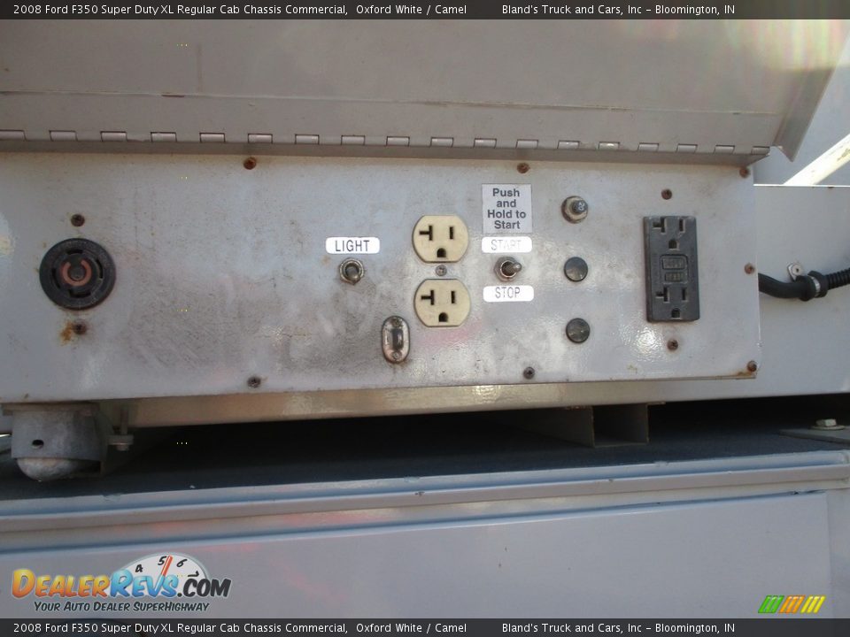 2008 Ford F350 Super Duty XL Regular Cab Chassis Commercial Oxford White / Camel Photo #17