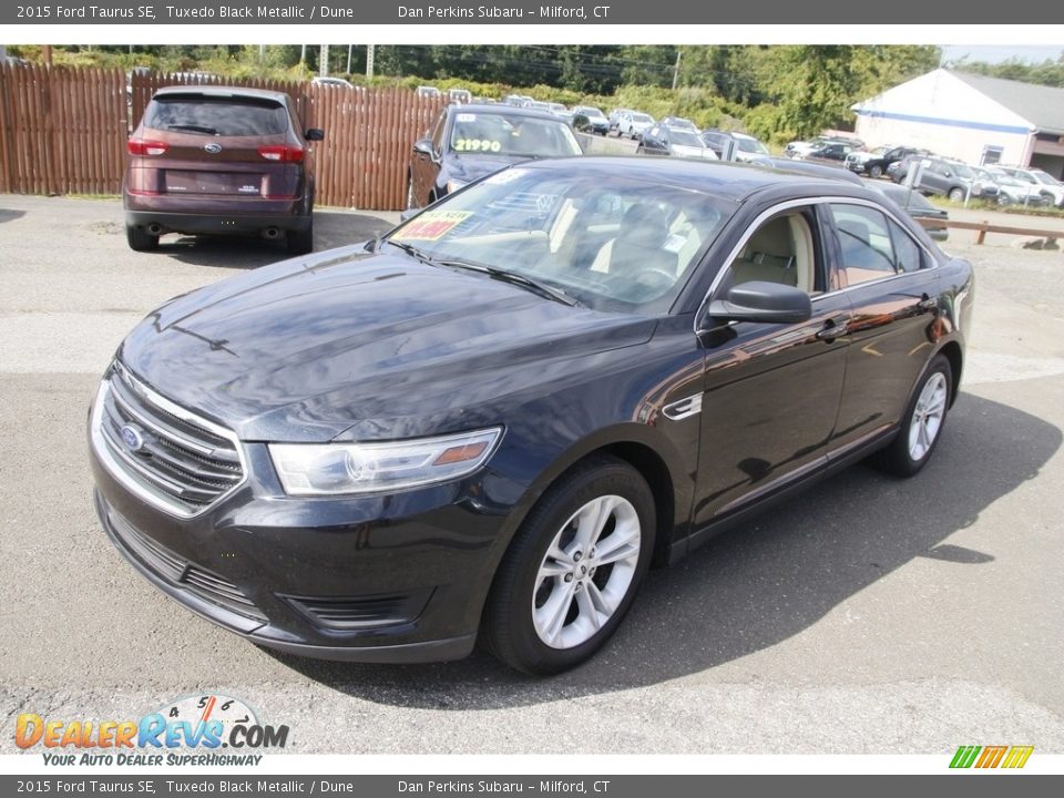 2015 Ford Taurus SE Tuxedo Black Metallic / Dune Photo #1