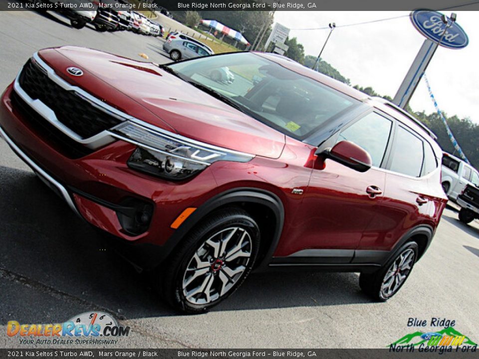 2021 Kia Seltos S Turbo AWD Mars Orange / Black Photo #25