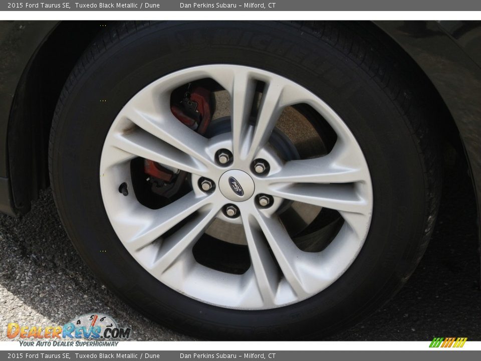 2015 Ford Taurus SE Tuxedo Black Metallic / Dune Photo #21
