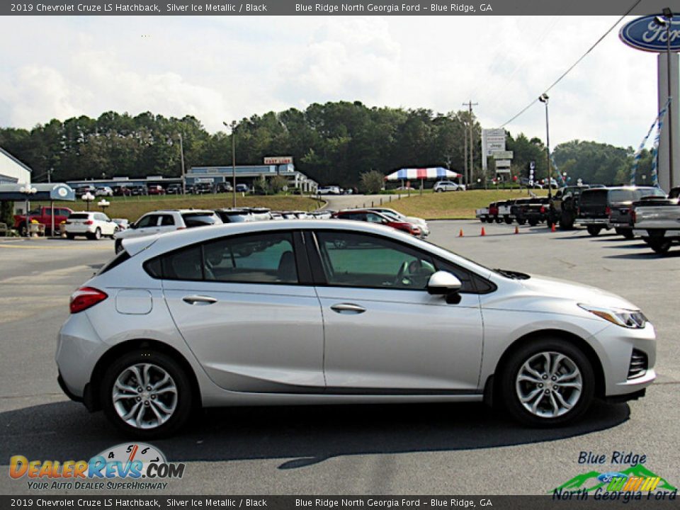 2019 Chevrolet Cruze LS Hatchback Silver Ice Metallic / Black Photo #6