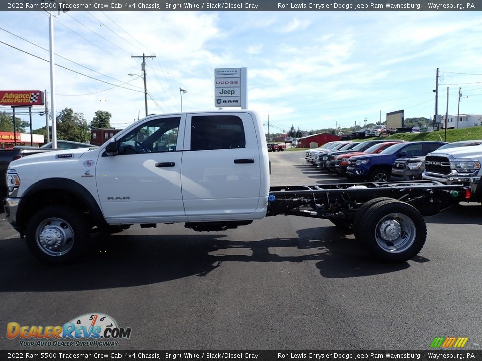 2022 Ram 5500 Tradesman Crew Cab 4x4 Chassis Bright White / Black/Diesel Gray Photo #2