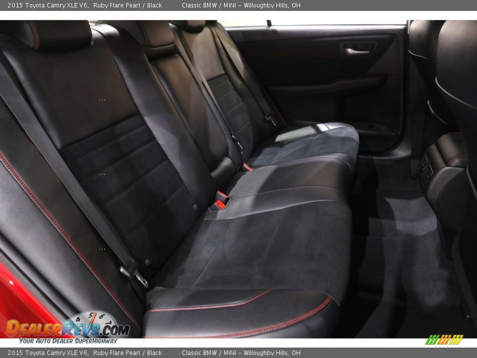 Rear Seat of 2015 Toyota Camry XLE V6 Photo #17