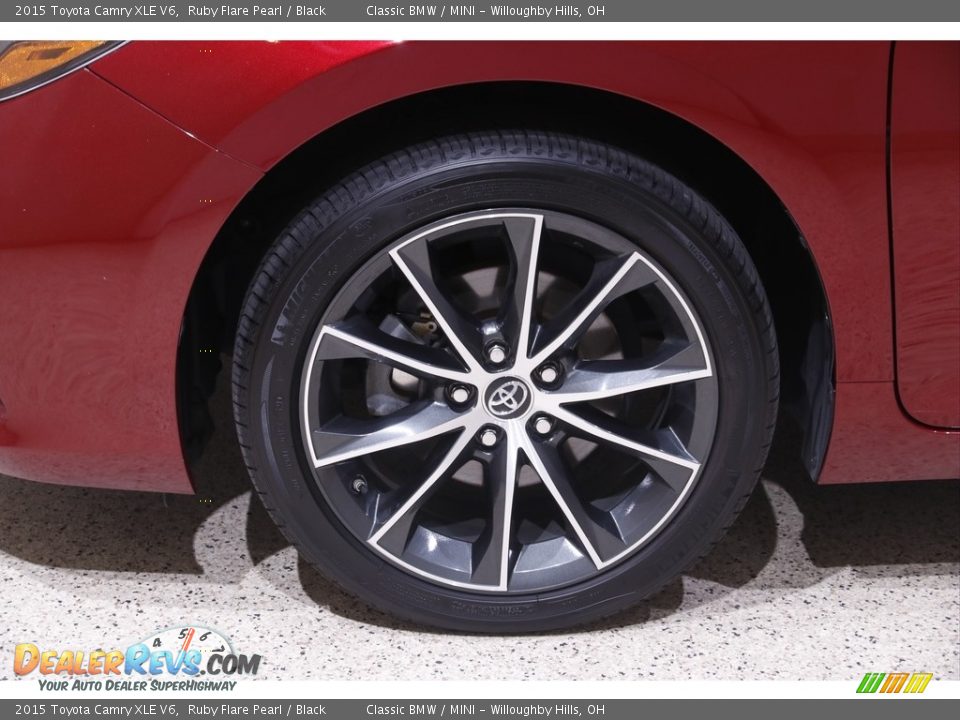 2015 Toyota Camry XLE V6 Wheel Photo #21