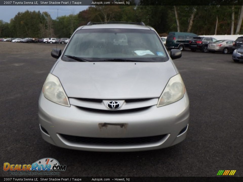 2007 Toyota Sienna LE Silver Shadow Pearl / Taupe Photo #2