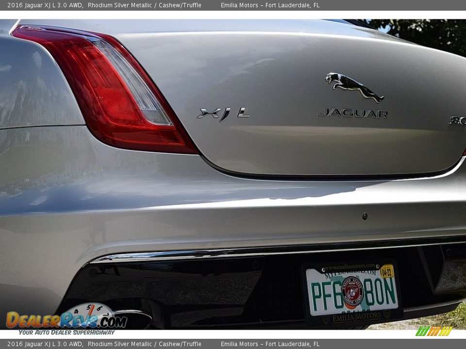 2016 Jaguar XJ L 3.0 AWD Rhodium Silver Metallic / Cashew/Truffle Photo #7