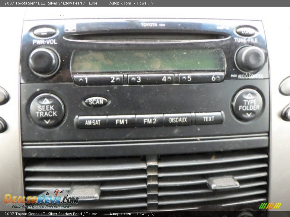 2007 Toyota Sienna LE Silver Shadow Pearl / Taupe Photo #13