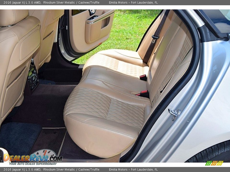 Rear Seat of 2016 Jaguar XJ L 3.0 AWD Photo #27