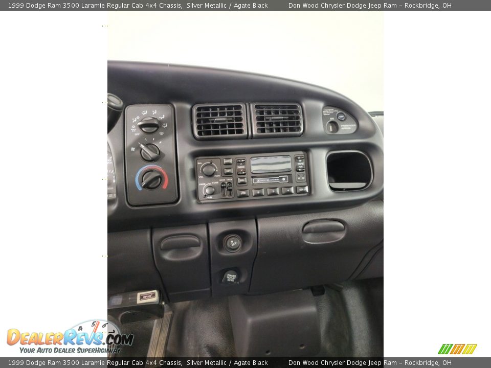 Controls of 1999 Dodge Ram 3500 Laramie Regular Cab 4x4 Chassis Photo #17