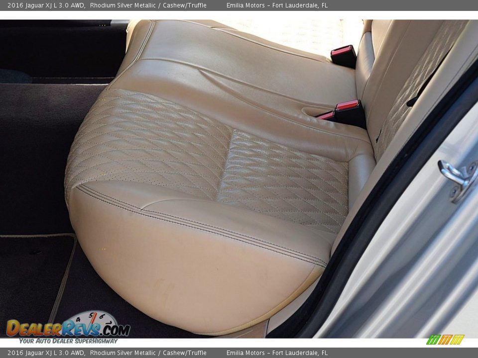 Rear Seat of 2016 Jaguar XJ L 3.0 AWD Photo #28