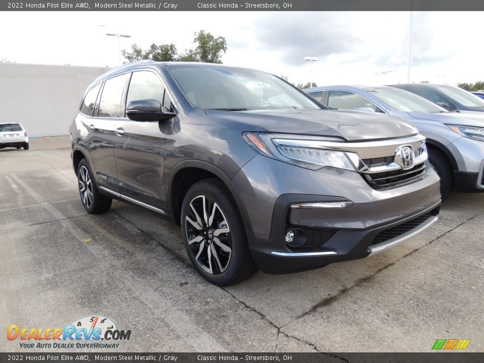 Front 3/4 View of 2022 Honda Pilot Elite AWD Photo #3