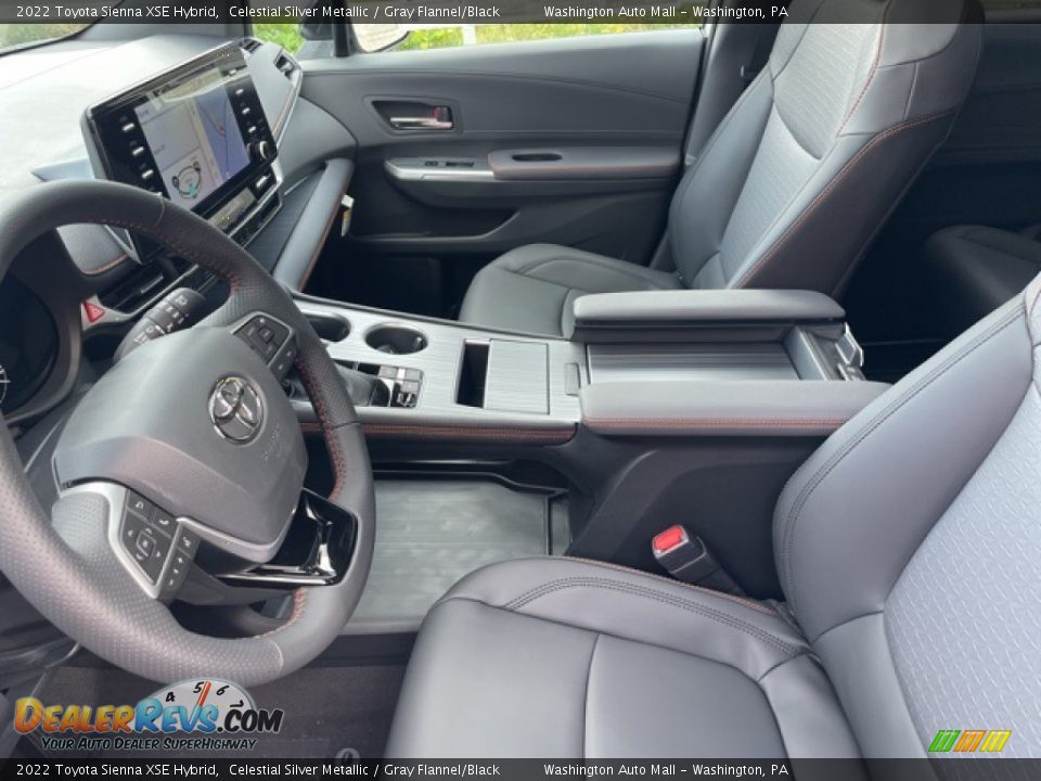 2022 Toyota Sienna XSE Hybrid Celestial Silver Metallic / Gray Flannel/Black Photo #4