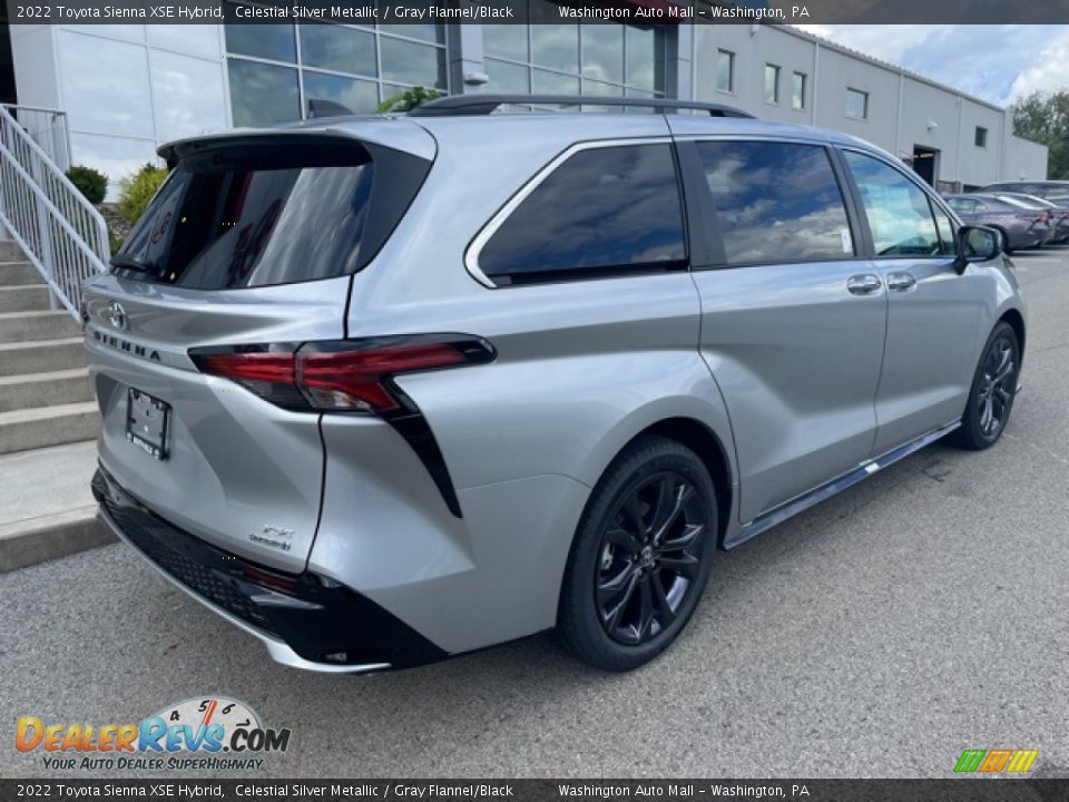 2022 Toyota Sienna XSE Hybrid Celestial Silver Metallic / Gray Flannel/Black Photo #9