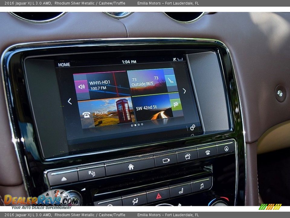 Controls of 2016 Jaguar XJ L 3.0 AWD Photo #73