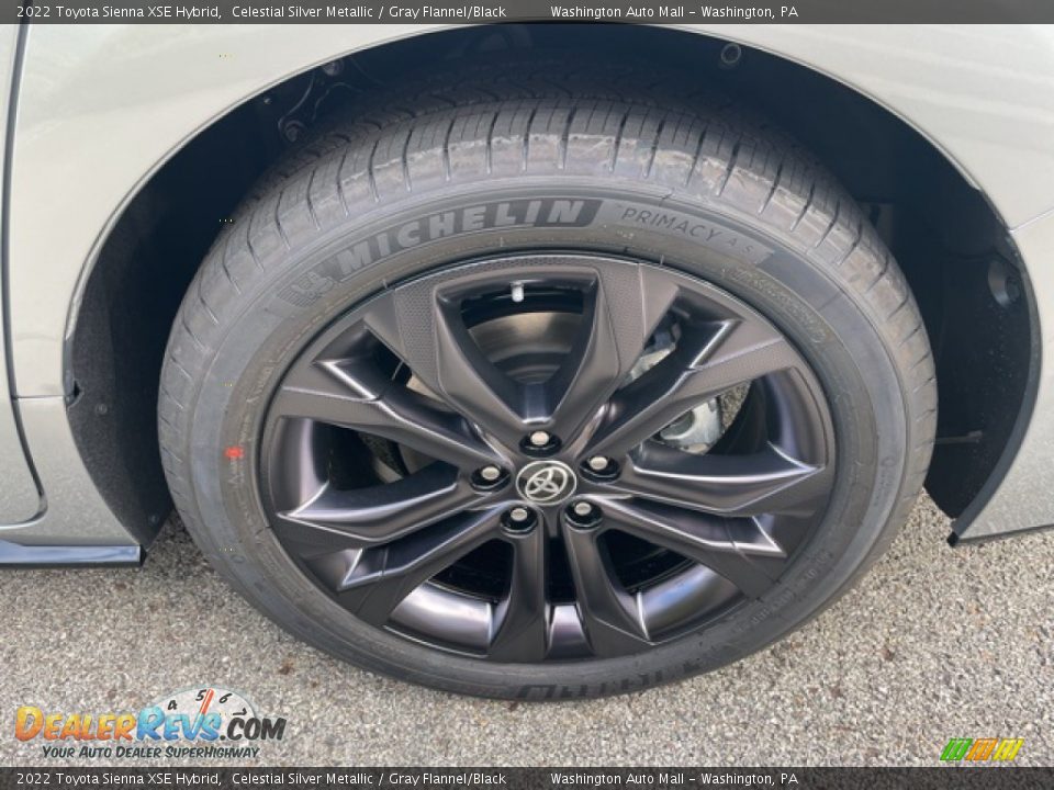 2022 Toyota Sienna XSE Hybrid Celestial Silver Metallic / Gray Flannel/Black Photo #25