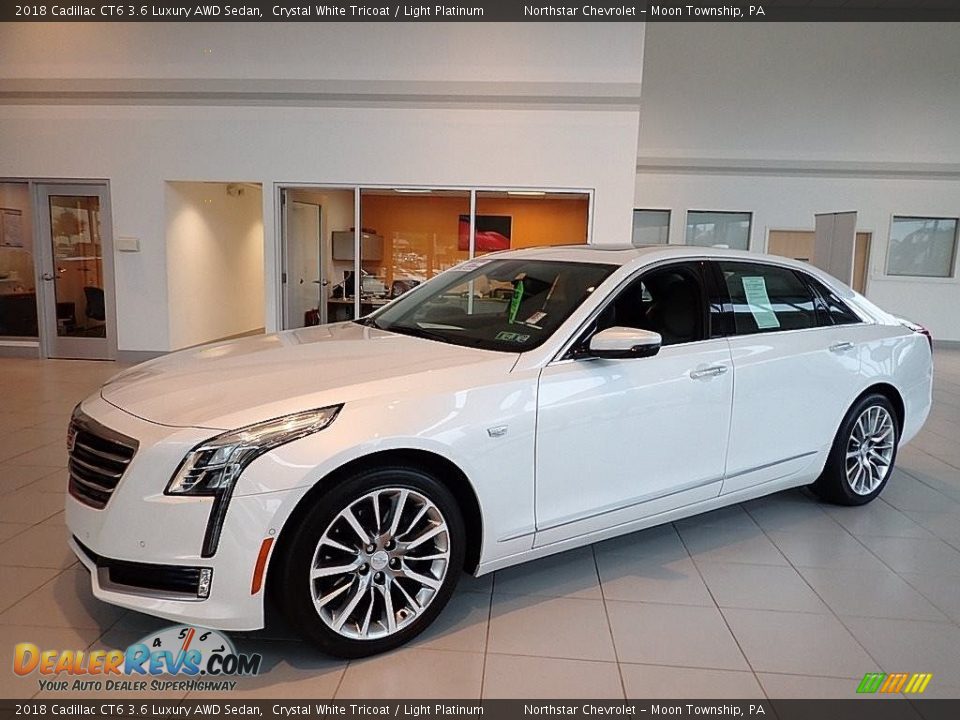 Front 3/4 View of 2018 Cadillac CT6 3.6 Luxury AWD Sedan Photo #1