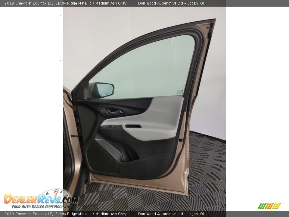 2019 Chevrolet Equinox LT Sandy Ridge Metallic / Medium Ash Gray Photo #26