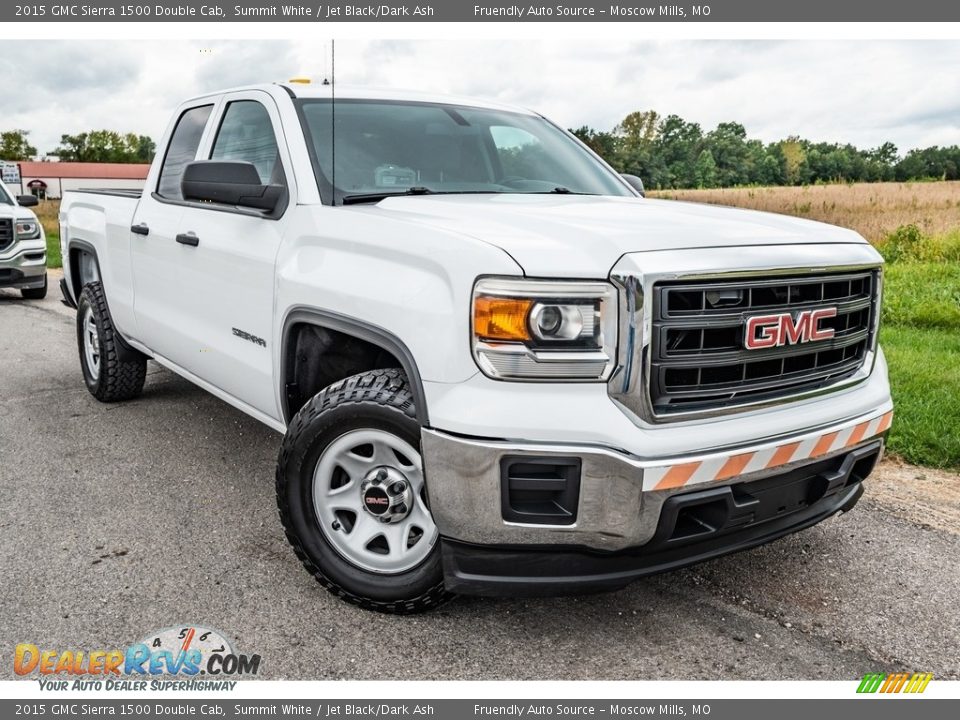 Front 3/4 View of 2015 GMC Sierra 1500 Double Cab Photo #1