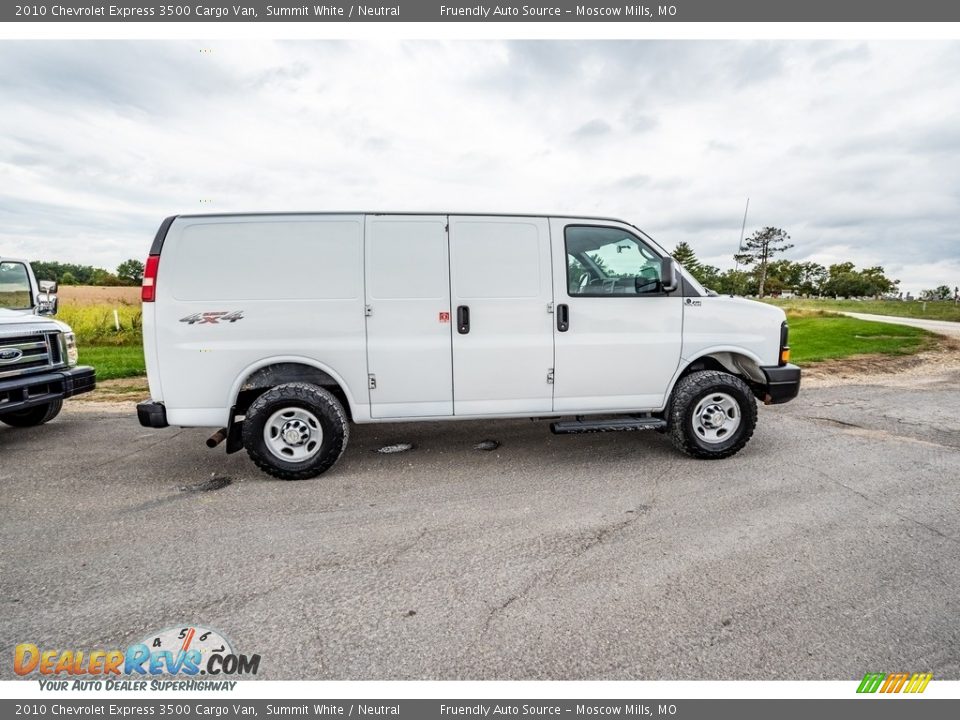 2010 Chevrolet Express 3500 Cargo Van Summit White / Neutral Photo #3