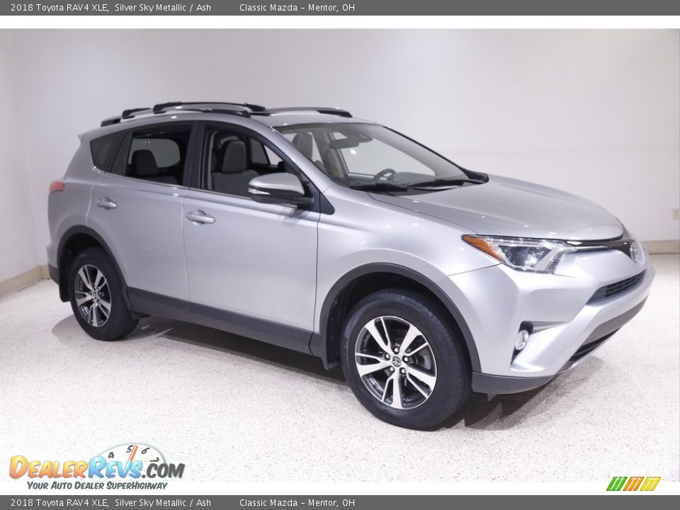 2018 Toyota RAV4 XLE Silver Sky Metallic / Ash Photo #1