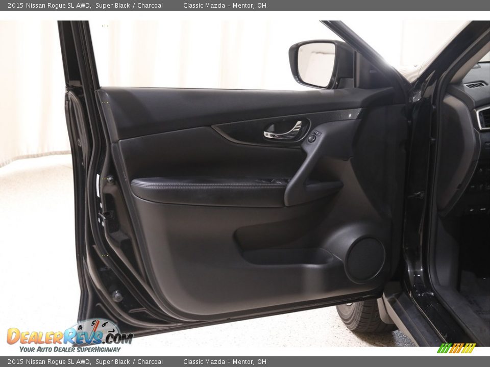 2015 Nissan Rogue SL AWD Super Black / Charcoal Photo #4