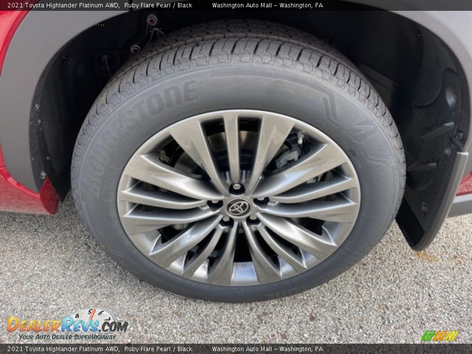 2021 Toyota Highlander Platinum AWD Ruby Flare Pearl / Black Photo #32
