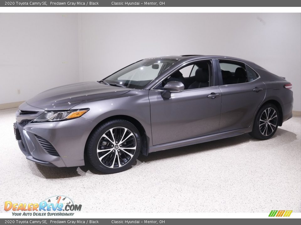 2020 Toyota Camry SE Predawn Gray Mica / Black Photo #3