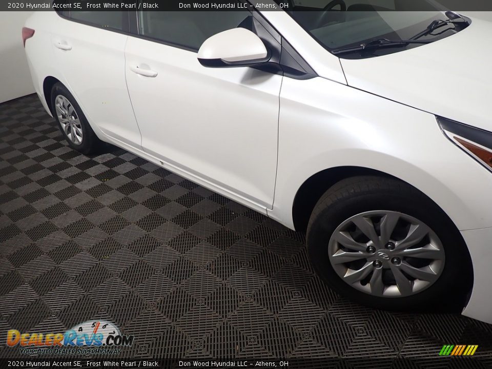 2020 Hyundai Accent SE Frost White Pearl / Black Photo #4