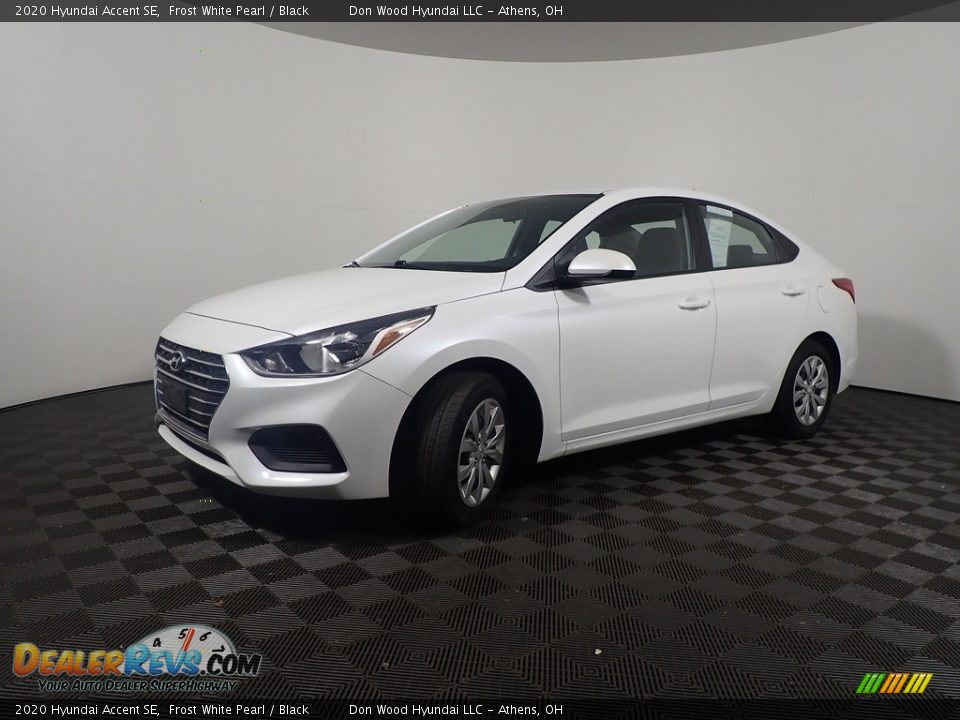 2020 Hyundai Accent SE Frost White Pearl / Black Photo #8