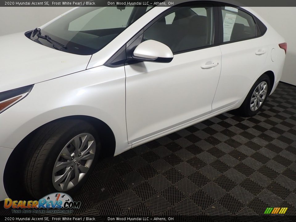 2020 Hyundai Accent SE Frost White Pearl / Black Photo #10