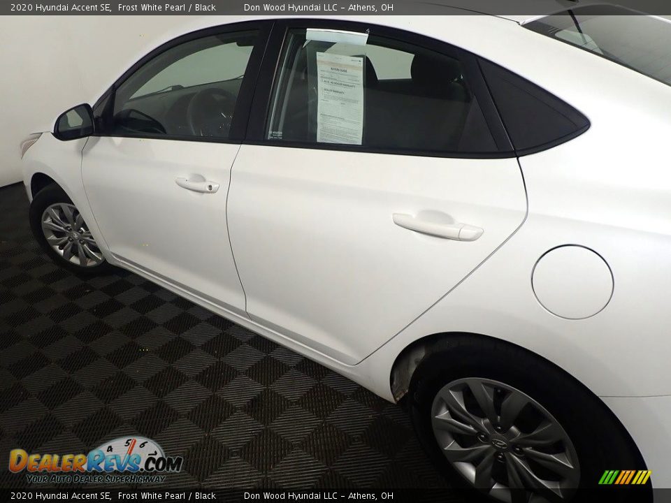 2020 Hyundai Accent SE Frost White Pearl / Black Photo #18