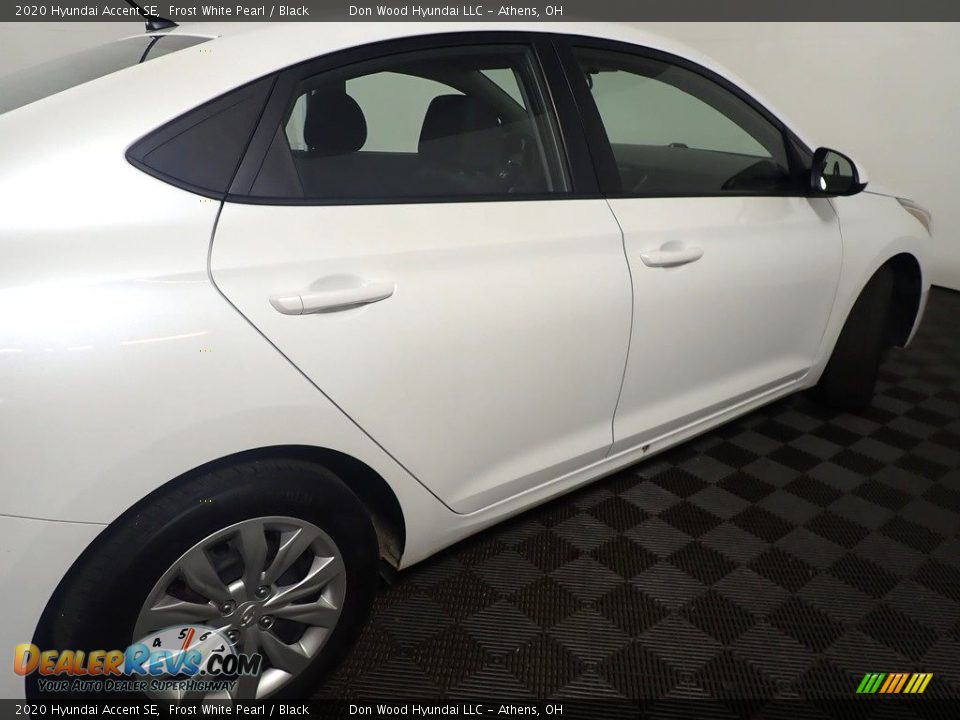 2020 Hyundai Accent SE Frost White Pearl / Black Photo #19