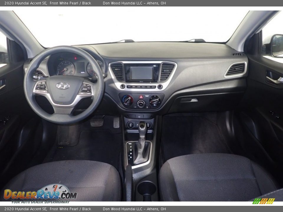 2020 Hyundai Accent SE Frost White Pearl / Black Photo #24