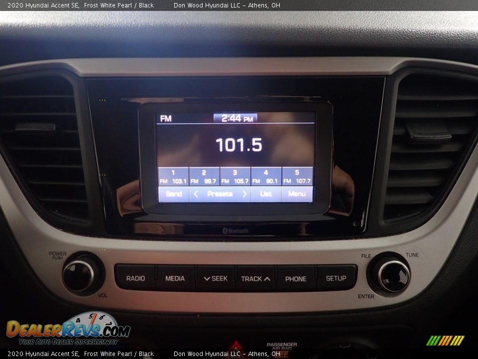 2020 Hyundai Accent SE Frost White Pearl / Black Photo #26