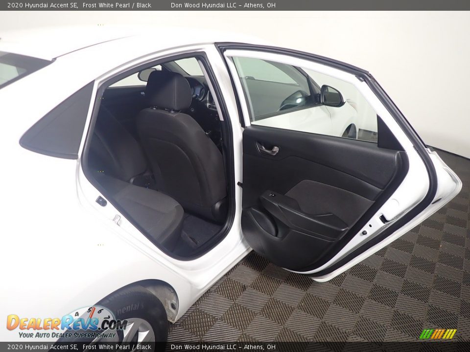 2020 Hyundai Accent SE Frost White Pearl / Black Photo #35
