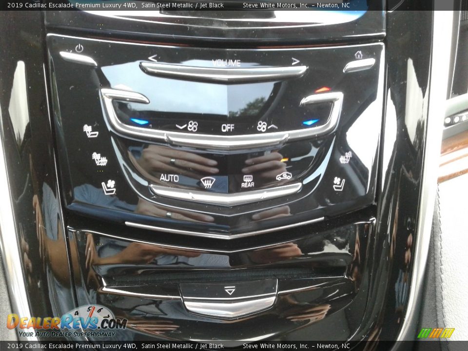 2019 Cadillac Escalade Premium Luxury 4WD Satin Steel Metallic / Jet Black Photo #33