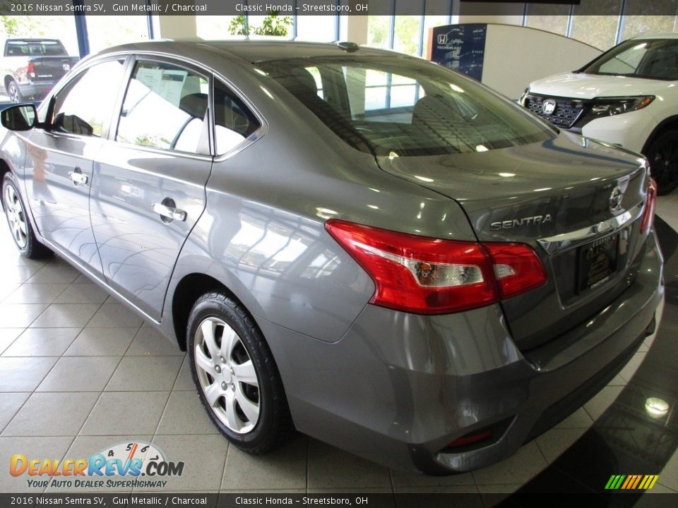 2016 Nissan Sentra SV Gun Metallic / Charcoal Photo #9