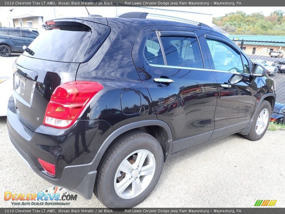 2019 Chevrolet Trax LT AWD Mosaic Black Metallic / Jet Black Photo #3