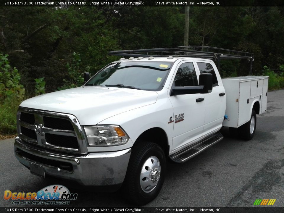 2016 Ram 3500 Tradesman Crew Cab Chassis Bright White / Diesel Gray/Black Photo #2