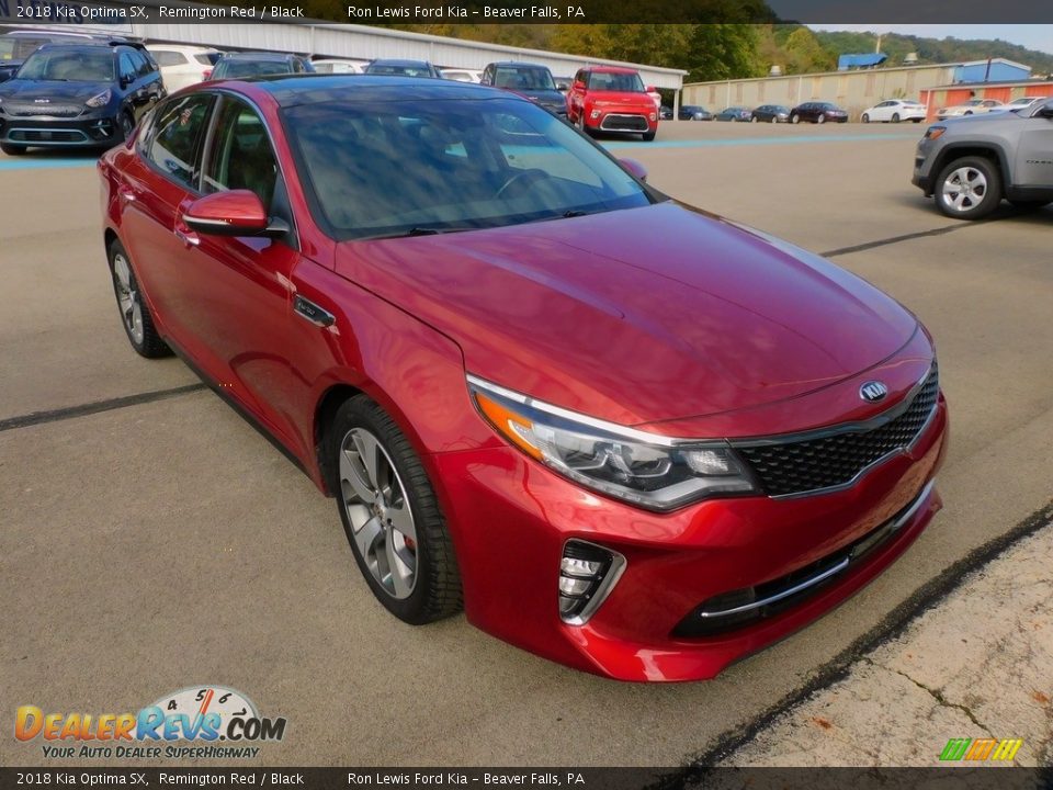 Front 3/4 View of 2018 Kia Optima SX Photo #9
