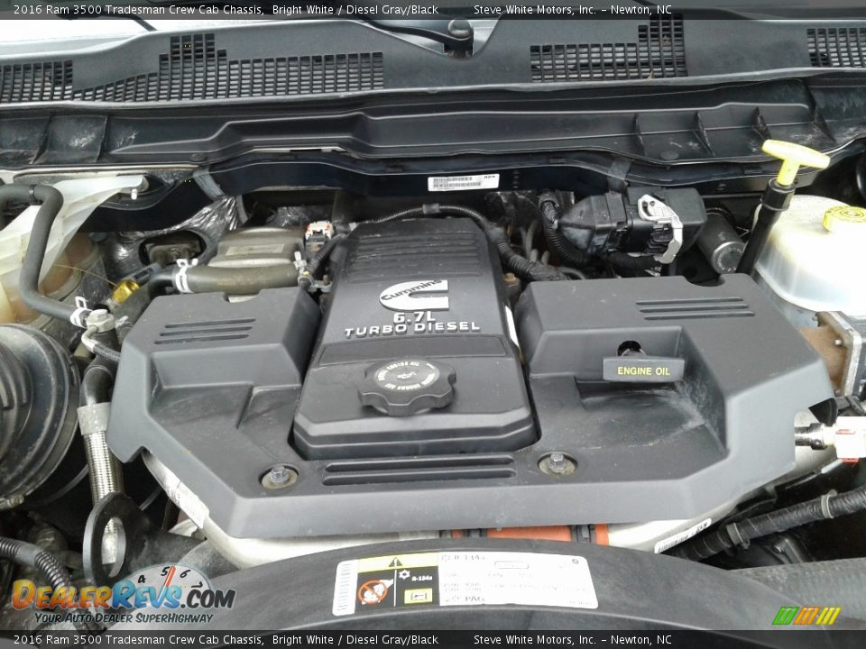 2016 Ram 3500 Tradesman Crew Cab Chassis 6.7 Liter OHV 24-Valve Cummins Turbo-Diesel Inline 6 Cylinder Engine Photo #24