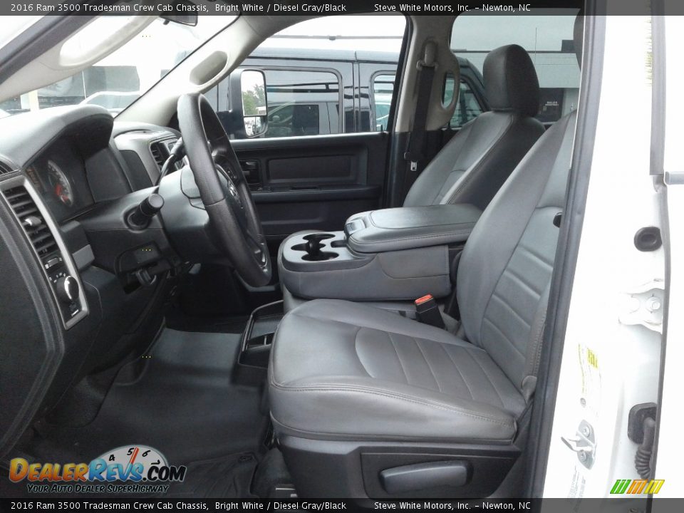 Front Seat of 2016 Ram 3500 Tradesman Crew Cab Chassis Photo #25