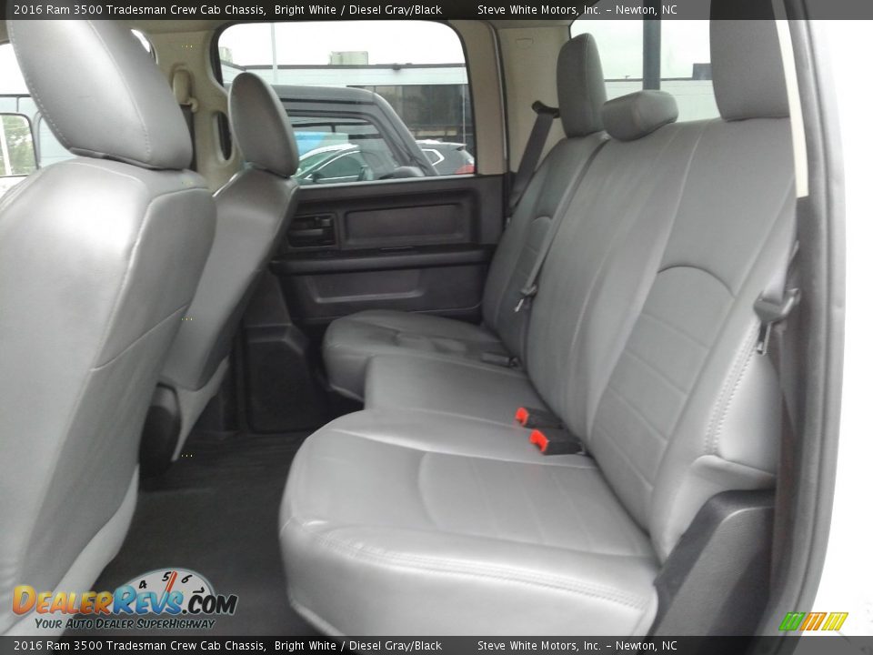 Rear Seat of 2016 Ram 3500 Tradesman Crew Cab Chassis Photo #27