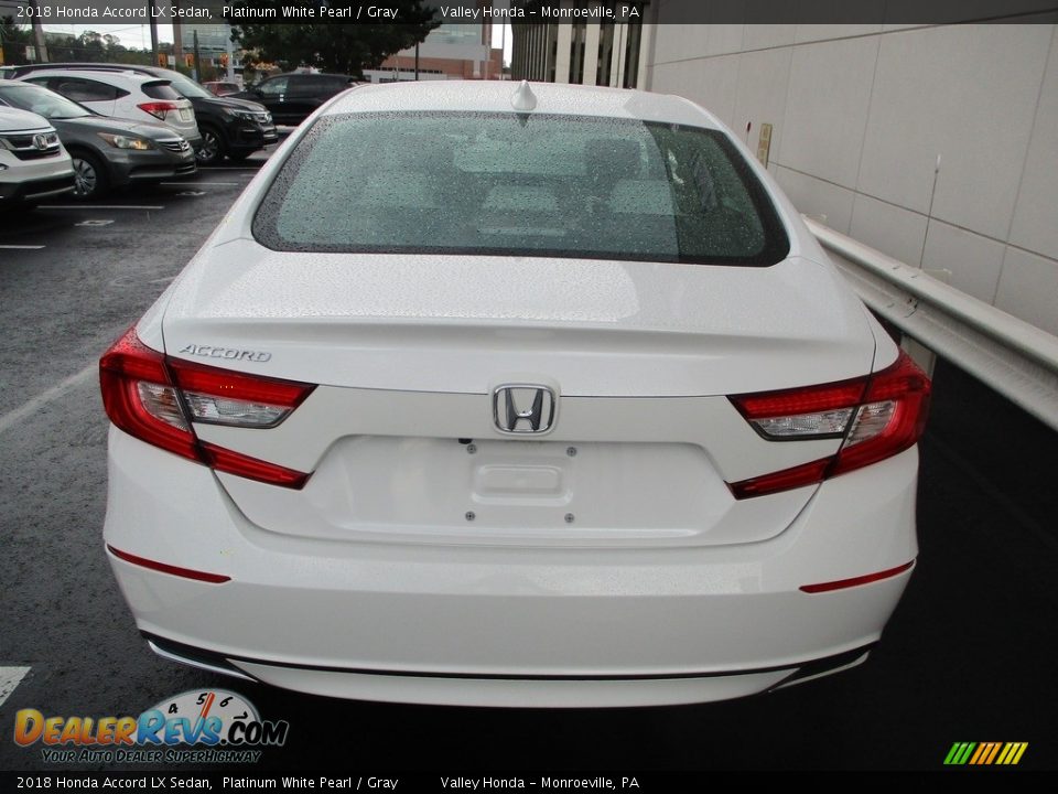 2018 Honda Accord LX Sedan Platinum White Pearl / Gray Photo #4