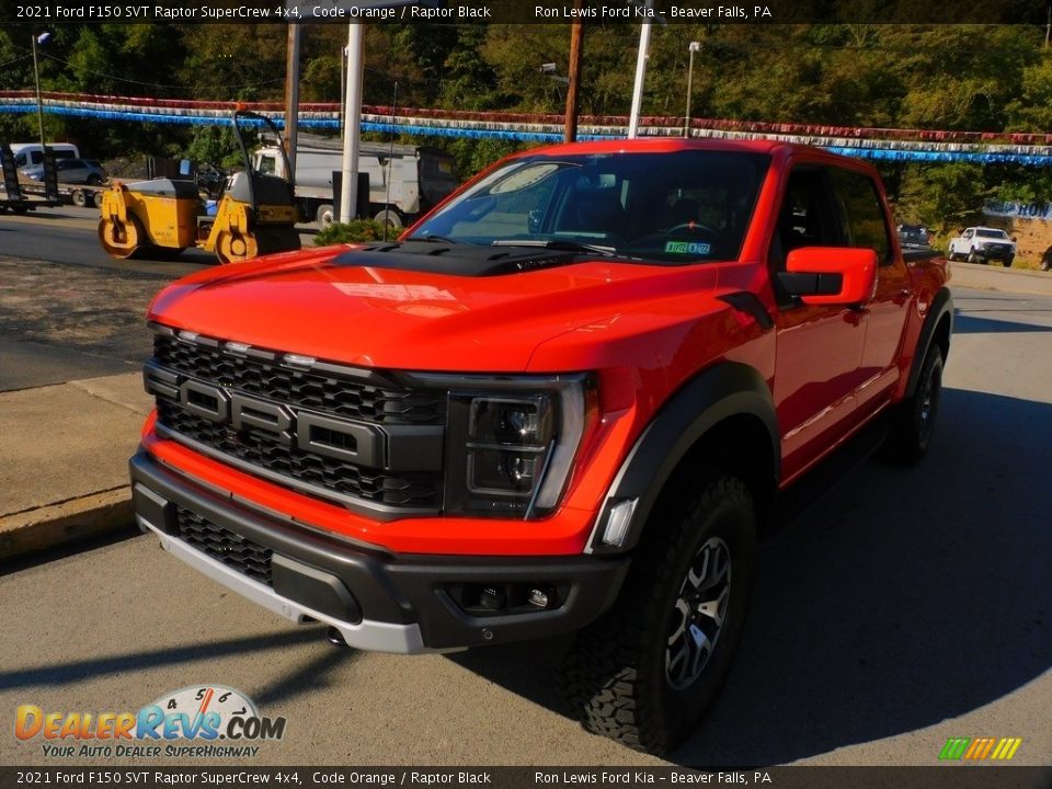Front 3/4 View of 2021 Ford F150 SVT Raptor SuperCrew 4x4 Photo #7
