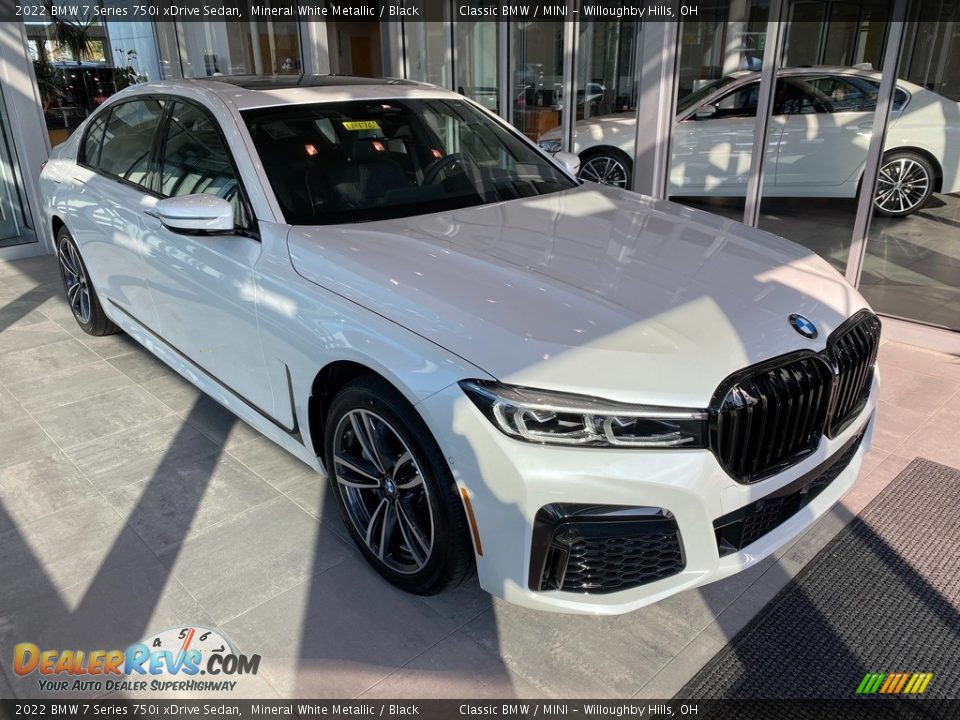 2022 BMW 7 Series 750i xDrive Sedan Mineral White Metallic / Black Photo #1