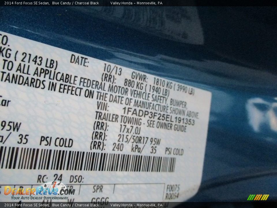 2014 Ford Focus SE Sedan Blue Candy / Charcoal Black Photo #19